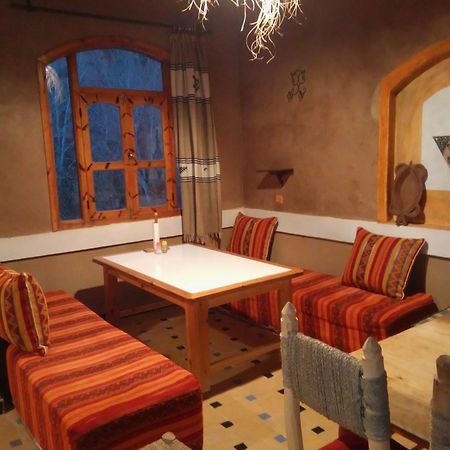 Riad Pizzeria Marhaba Akhendachou n'Ait Ouffi Kültér fotó