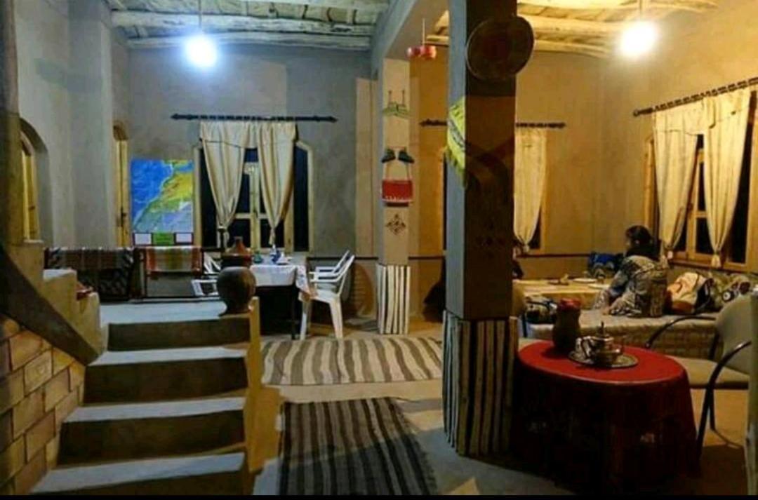 Riad Pizzeria Marhaba Akhendachou n'Ait Ouffi Kültér fotó